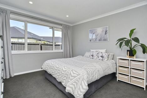 Photo of property in 35 Koura Drive, Rangiora, 7400