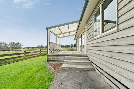 Photo of property in 55 Matarikoriko Road, Brixton, Waitara, 4382