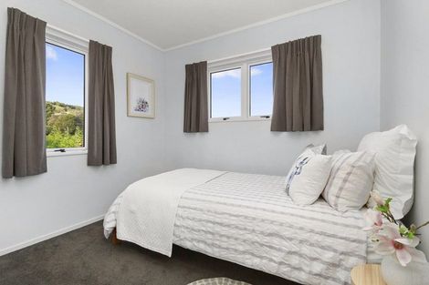 Photo of property in 2/9 Tawa Street, Tawa, Wellington, 5028