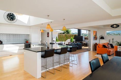 Photo of property in 93 Easther Crescent, Kew, Dunedin, 9012