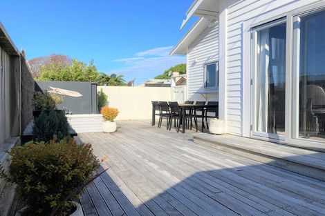 Photo of property in 7 Burns Street, Westown, New Plymouth, 4310