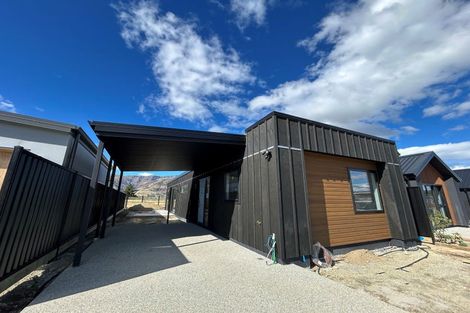 Photo of property in 7 Gillespie Street, Lake Hawea, 9382