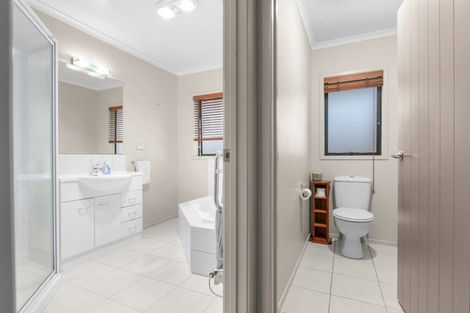 Photo of property in 55 Oaklands Drive, Cambridge, 3434