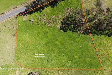 Photo of property in 3060 Kaipara Coast Highway, Glorit, 0984