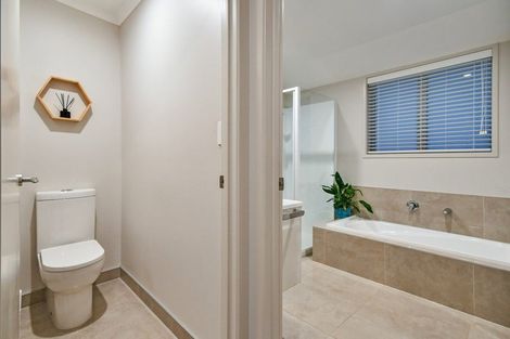 Photo of property in 12 Loader Place, Pokeno, 2402