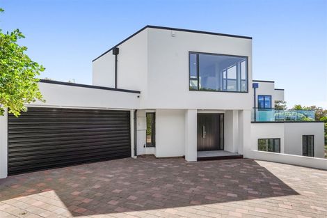 Photo of property in 2/11 Belleview Terrace, Mount Pleasant, Christchurch, 8081