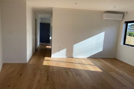 Photo of property in 15 Kiernan Place, Kelston, Auckland, 0602