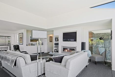 Photo of property in 33 Sargood Drive, Wanaka, 9305