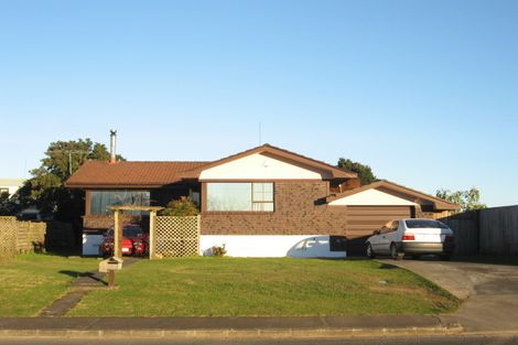 Photo of property in 34 Hadley Wood Drive, Wattle Downs, Auckland, 2103