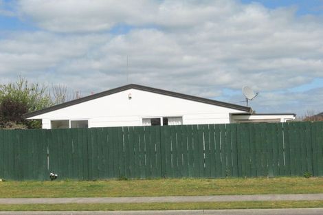 Photo of property in 214 Gravatt Road, Papamoa Beach, Papamoa, 3118