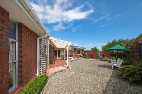 Photo of property in 30 Battersea Place, Roslyn, Palmerston North, 4414