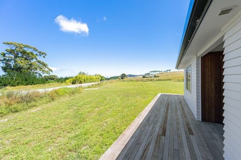 Photo of property in 20 Journeys End, Tapora, 0977