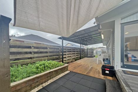 Photo of property in 8 Gossamer Drive, Pakuranga Heights, Auckland, 2010
