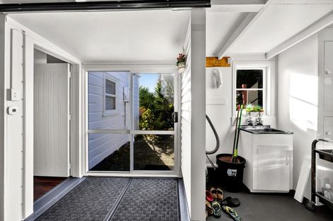 Photo of property in 35 Victoria Street, Patea, 4520