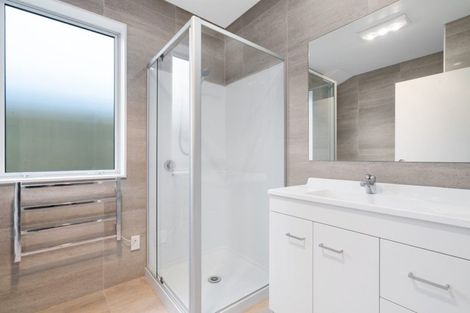 Photo of property in 8 Wairepo Street, Takanini, 2112