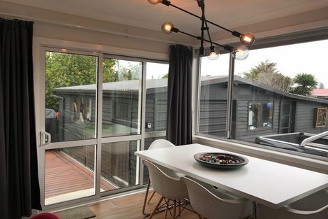 Photo of property in 11 Lindis Place, Mangere Bridge, Auckland, 2022