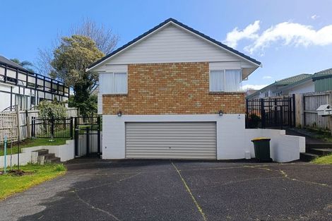 Photo of property in 1 Jay Court, Botany Downs, Auckland, 2010