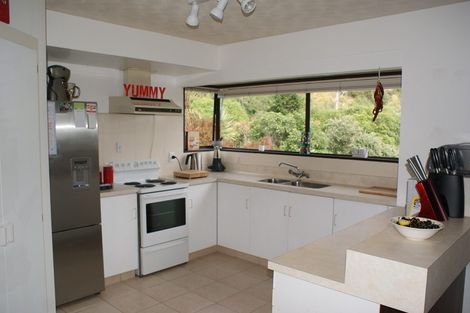 Photo of property in 20 Taupata Street, Redcliffs, Christchurch, 8081