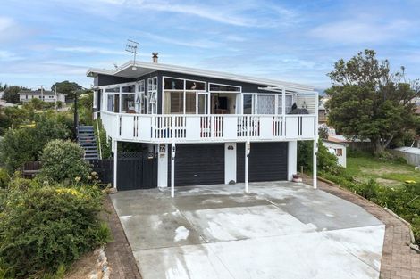 Photo of property in 72 Park Avenue, Waitarere Beach, Levin, 5510