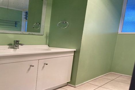 Photo of property in 2/12 Wood Street, Wallaceville, Upper Hutt, 5018