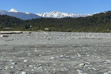 Photo of property in 14 The Strand, Okarito, Whataroa, 7886