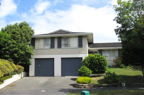 Photo of property in 24 Camberwell Place, Avonhead, Christchurch, 8042