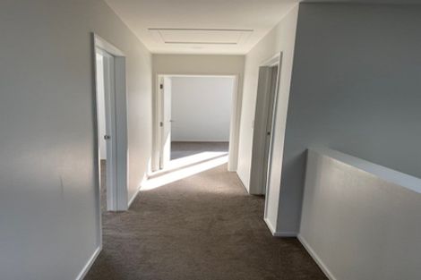 Photo of property in 9 Riroriro Close, Papakura, 2110