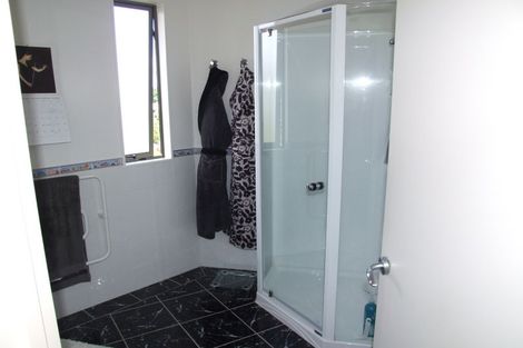 Photo of property in 2/72 Harvey Street, Waipahihi, Taupo, 3330