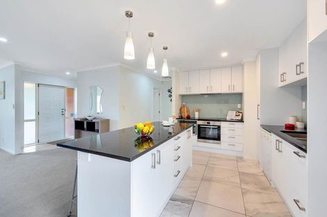 Photo of property in 27 Gendo Avenue, Henderson, Auckland, 0612