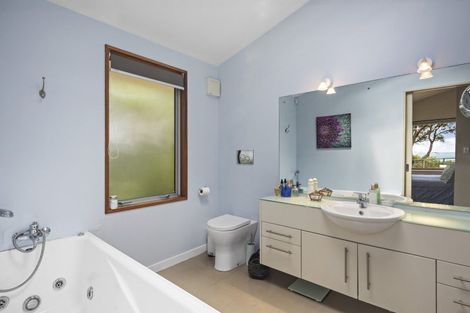 Photo of property in 22 Howard Road, Point Howard, Lower Hutt, 5013