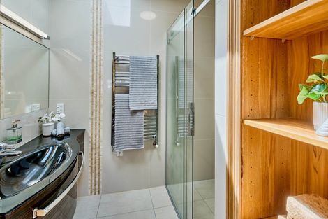 Photo of property in 24a Hautana Square, Woburn, Lower Hutt, 5010