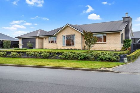 Photo of property in 5 Holly Place, Rangiora, 7400