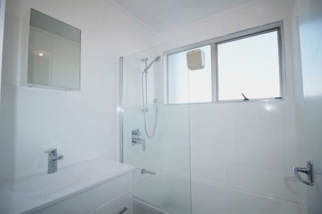 Photo of property in 6/77 West Coast Road, Glen Eden, Auckland, 0602