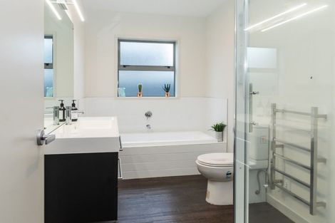 Photo of property in 17 Aston Drive, Waimairi Beach, Christchurch, 8083