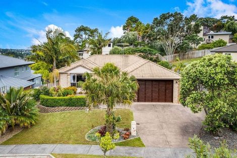 Photo of property in 8 Landvale Court, Browns Bay, Auckland, 0630
