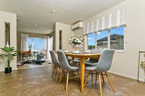 Photo of property in 51 Kittiwake Drive, Schnapper Rock, Auckland, 0632