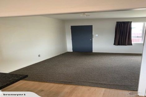 Photo of property in 2/12 Mortlake Street, Islington, Christchurch, 8042