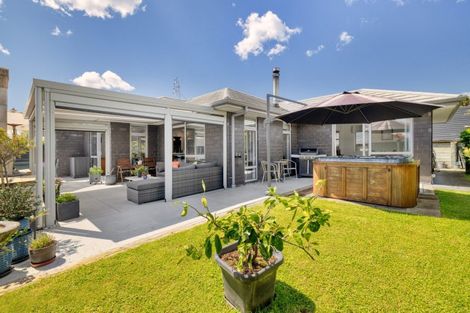 Photo of property in 2 Bernies Way, Ohauiti, Tauranga, 3112