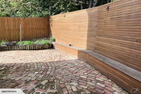 Photo of property in 1/18 Glenwood Avenue, Birkenhead, Auckland, 0626