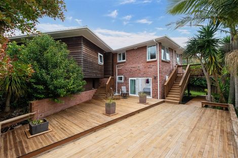 Photo of property in 44 Trelawn Place, Cockle Bay, Auckland, 2014