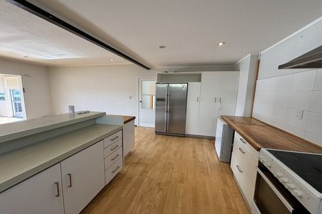 Photo of property in 53 Hawker Street, Mount Victoria, Wellington, 6011