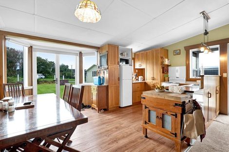 Photo of property in 2 Broadway, Waitara, 4320