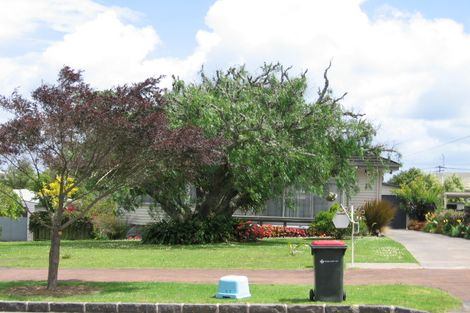 Photo of property in 23 St Michaels Avenue, Point Chevalier, Auckland, 1022