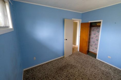 Photo of property in 26 Kirrie Avenue, Te Atatu South, Auckland, 0610