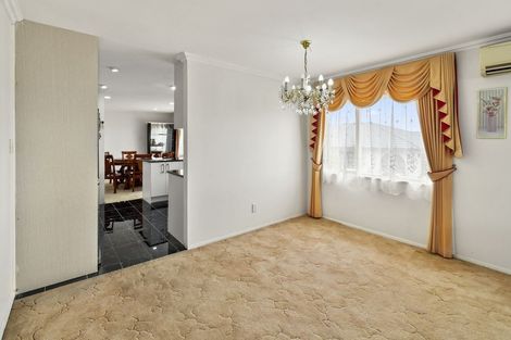 Photo of property in 1 Astelia Place, Goodwood Heights, Auckland, 2105