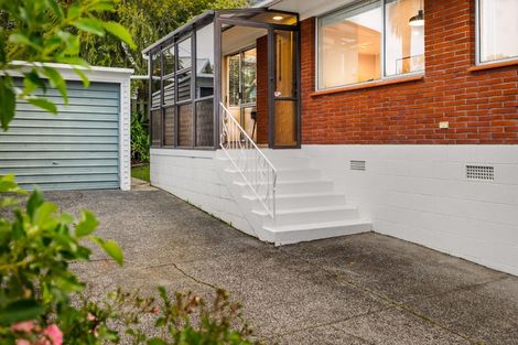 Photo of property in 2/7 Ian Place, Glendene, Auckland, 0602