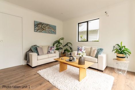 Photo of property in 2/4 Marama Street, Castor Bay, Auckland, 0620