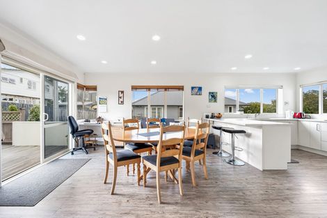 Photo of property in 16a Zealandia Road, Manly, Whangaparaoa, 0930