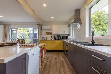 Photo of property in 146 Te Rangitautahanga Road, Turangi, 3334