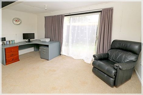 Photo of property in 16a Shortt Street, Foxton Beach, Foxton, 4815